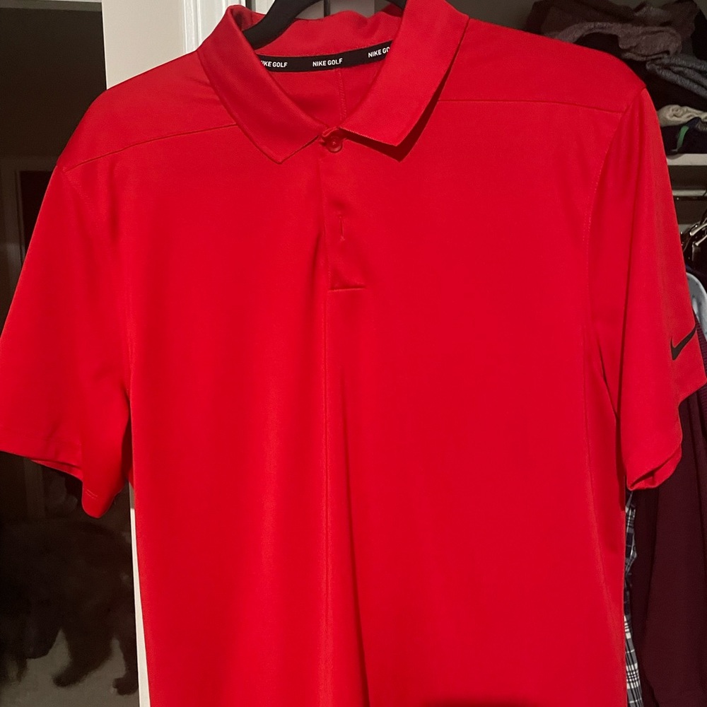 Men’s Nike golf med worn once
